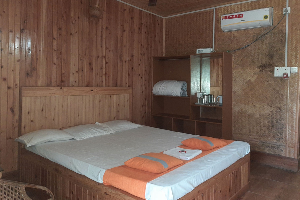 Grassopper Jungle Queen Resort