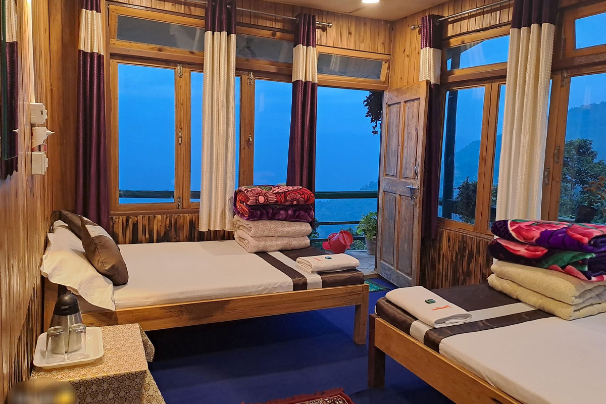 Grasshopper Nirusri Homestay